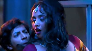 Секс в автобусе Rani Chatterjee