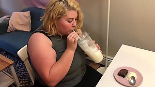 chubby plus-size TEEN GULPS DOWN ENTIRE WEIGHT GAIN wiggle AND DESSERT